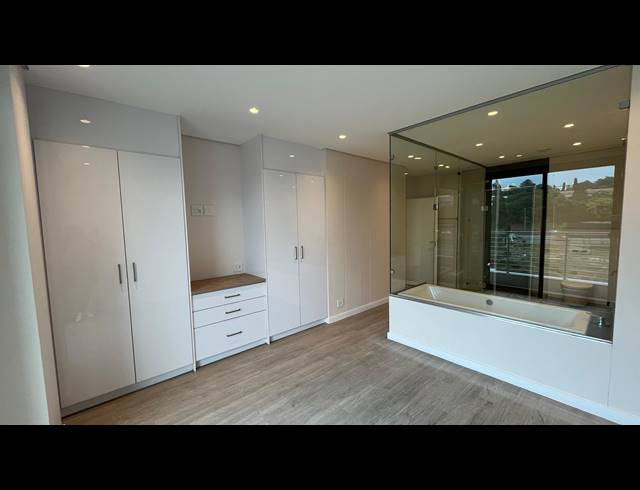 3 bed property to rent in GLENADRIENNE
